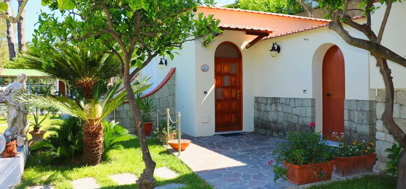 Entrance view of Hotel Terme La Pergola